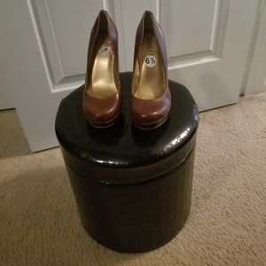 Guess stilettos